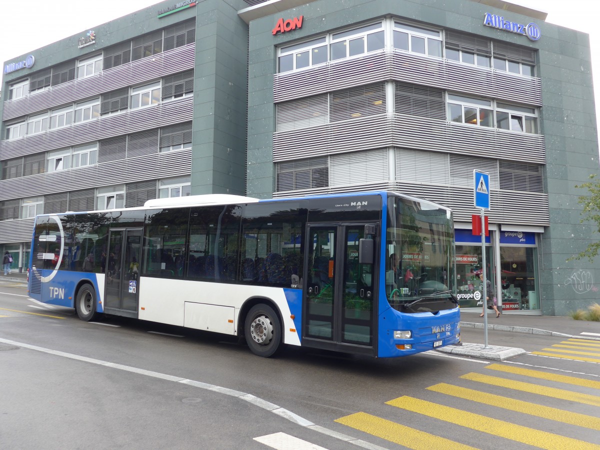 (165'061) - TPN Nyon - VD 1037 - MAN am 18. September 2015 beim Bahnhof Nyon
