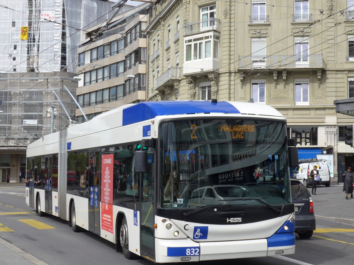 (165'154) - TL Lausanne - Nr. 832 - Hess/Hess Gelenktrolleybus am 18. September 2015 in Lausanne, Bel-Air