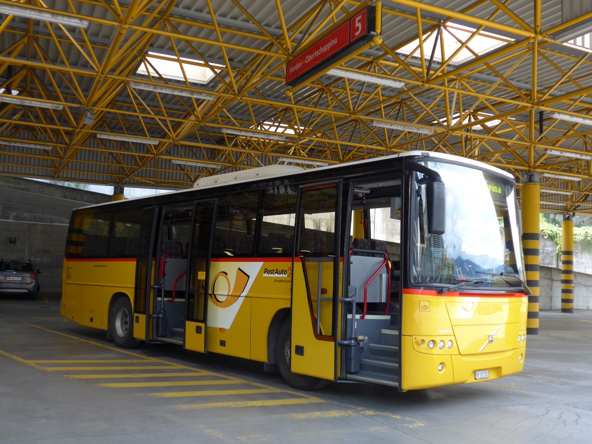 (165'426) - PostAuto Graubnden - GR 102'502 - Volvo am 19. September 2015 in Thusis, Postautostation