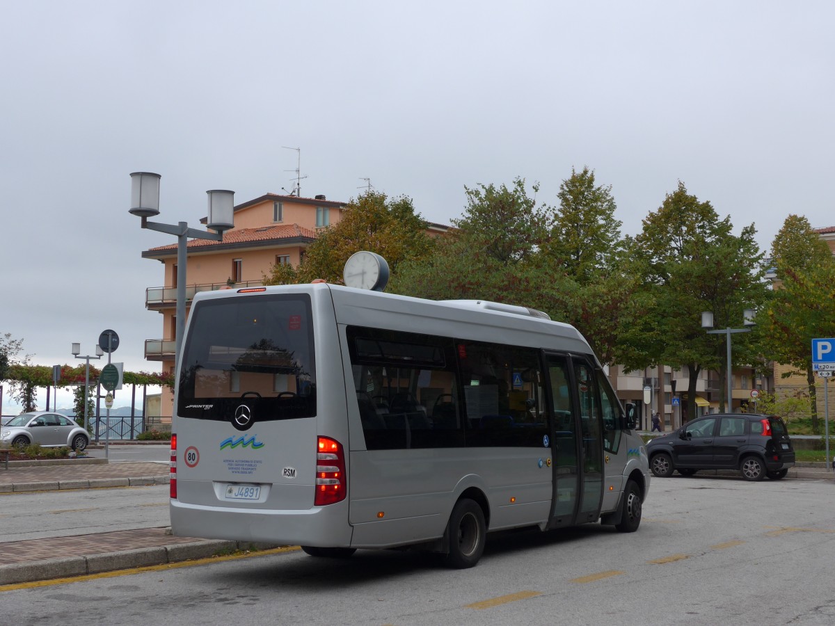(165'629) - AASS San Marino - J4891 - Mercedes am 24. September 2015 in San Marino