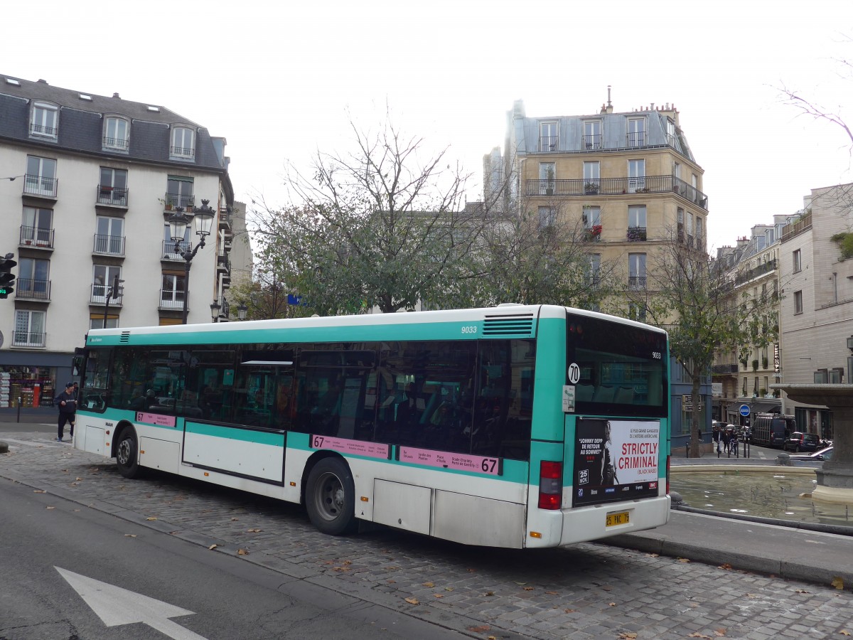 (167'122) - RATP Paris - Nr. 9033/125 PNC 75 - MAN am 17. November 2015 in Paris, Pigalle