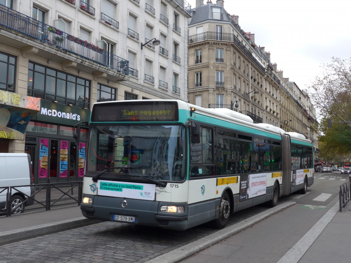 (167'137) - RATP Paris - Nr. 1715/CF 579 XM - Irisbus am 17. November 2015 in Paris, Pigalle