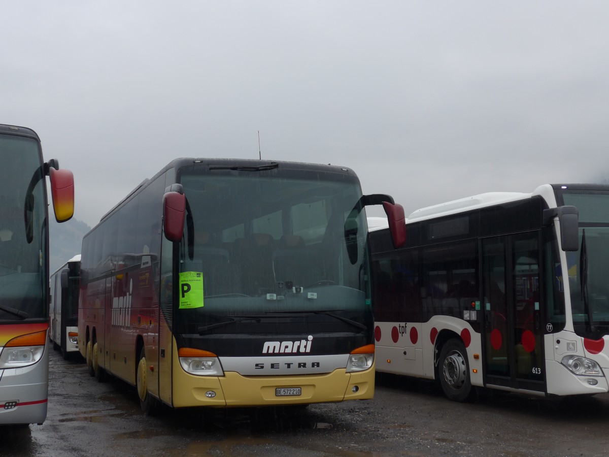 (168'306) - Marti, Kallnach - Nr. 10/BE 572'210 - Setra am 9. Januar 2016 in Frutigen, Flugplatz