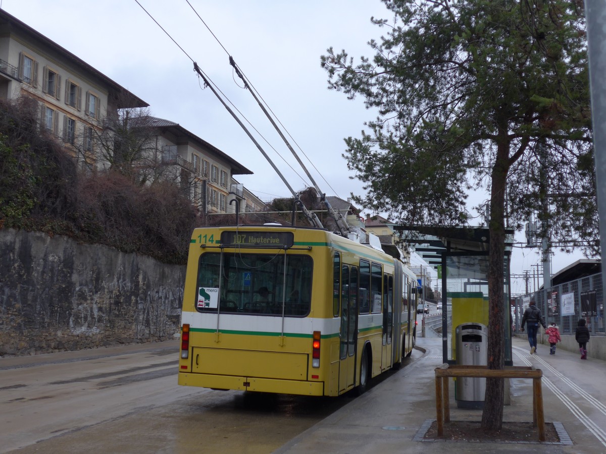 (168'782) - transN, La Chaux-de-Fonds - Nr. 114 - NAW/Hess Gelenktrolleybus (ex TN Neuchtel Nr. 114) am 20. Februar 2016 beim Bahnhof Neuchtel