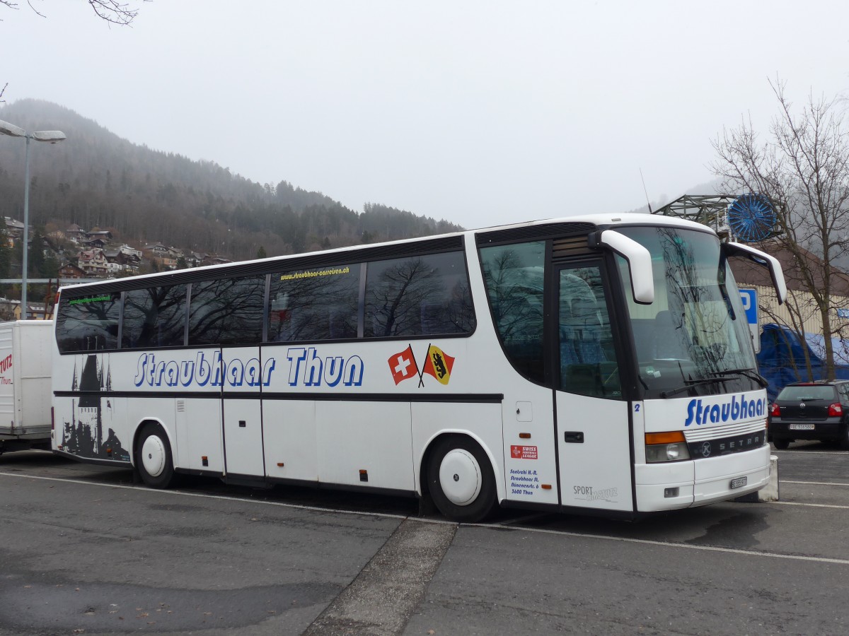 (169'019) - Straubhaar, Thun - Nr. 2/BE 555'977 - Setra am 3. Mrz 2016 in Thun, Seestrasse