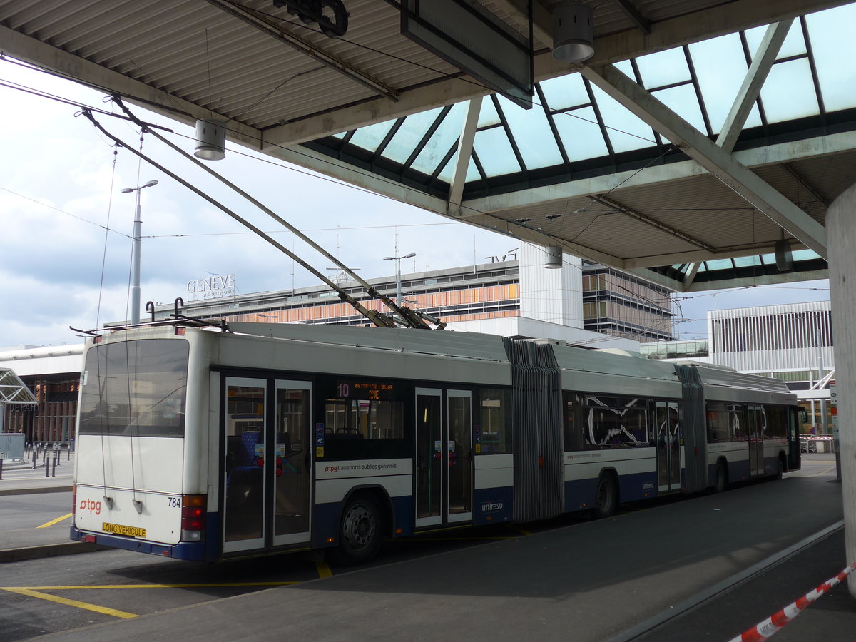 (169'211) - TPG Genve - Nr. 784 - Hess/Hess Doppelgelenktrolleybus am 7. Mrz 2016 in Genve, Aroport