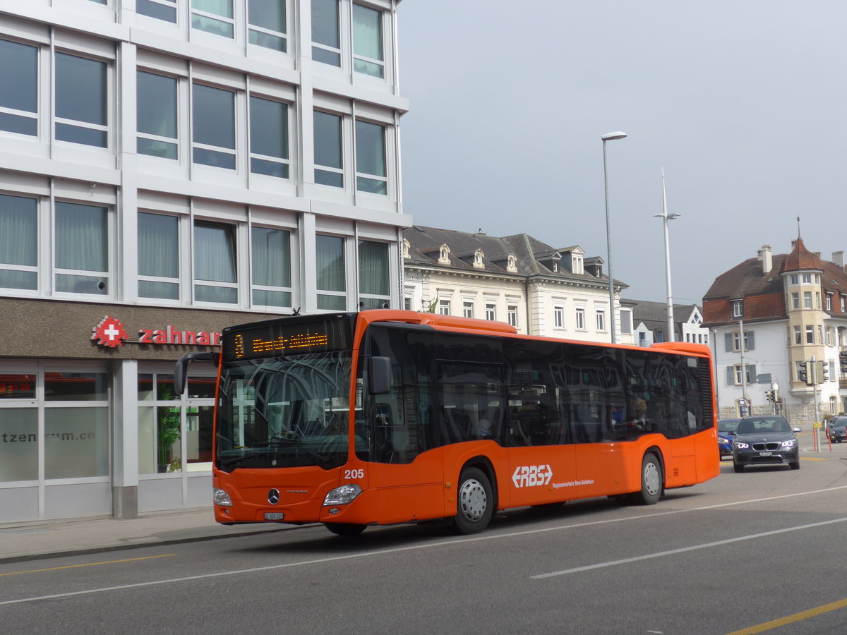 (169'366) - RBS Worblaufen - Nr. 205/BE 800'205 - Mercedes am 21. Mrz 2016 beim Hauptbahnhof Solothurn