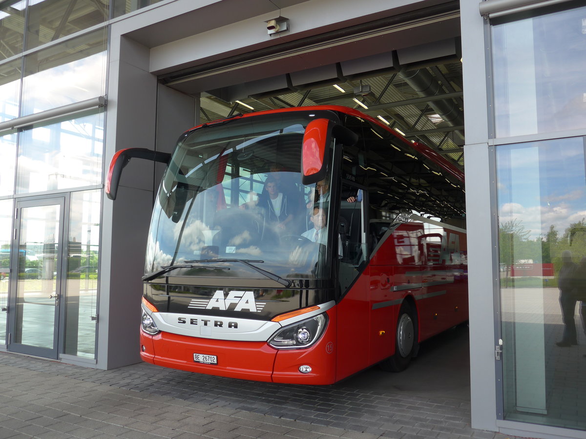 (171'174) - Fr die Schweiz: AFA Adelboden - Nr. 15/BE 26'702 - Setra am 20. Mai 2016 in Neu-Ulm, Setrawerk (Teilaufnahme)