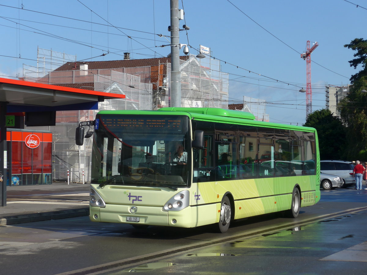 (171'955) - TPC Aigle - VD 745 - Irisbus am 25. Juni 2016 beim Bahnhof Aigle