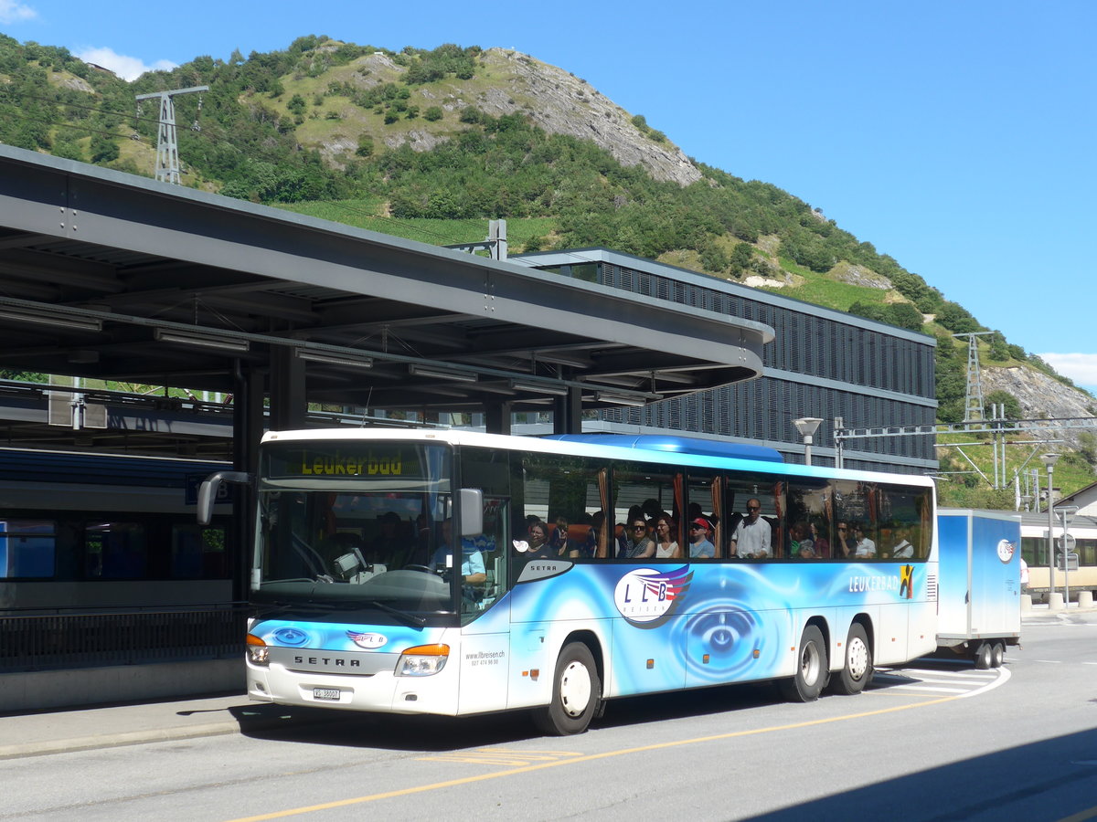 (172'739) - LLB Susten - Nr. 7/VS 38'007 - Setra am 3. Juli 2016 beim Bahnhof Leuk