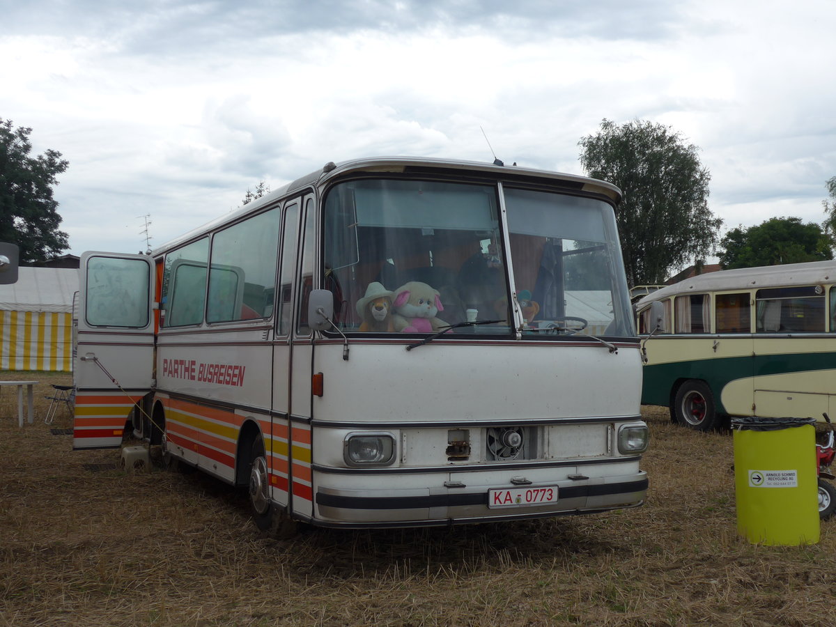 (174'073) - Parthe - KA 0773 - Setra am 20. August 2016 in Bsingen, Bahnhof