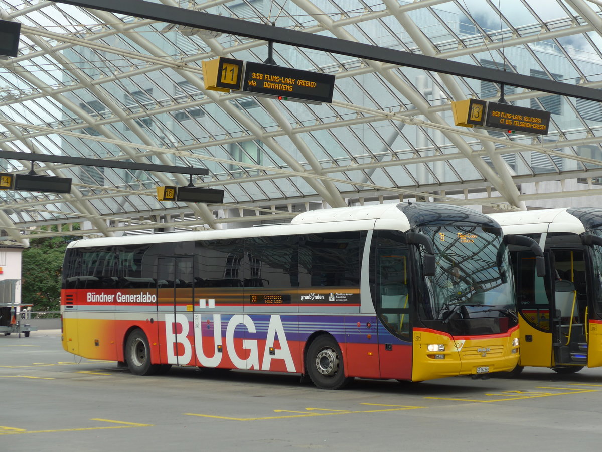 (174'133) - PostAuto Graubnden - GR 162'990 - MAN am 21. August 2016 in Chur, Postautostation