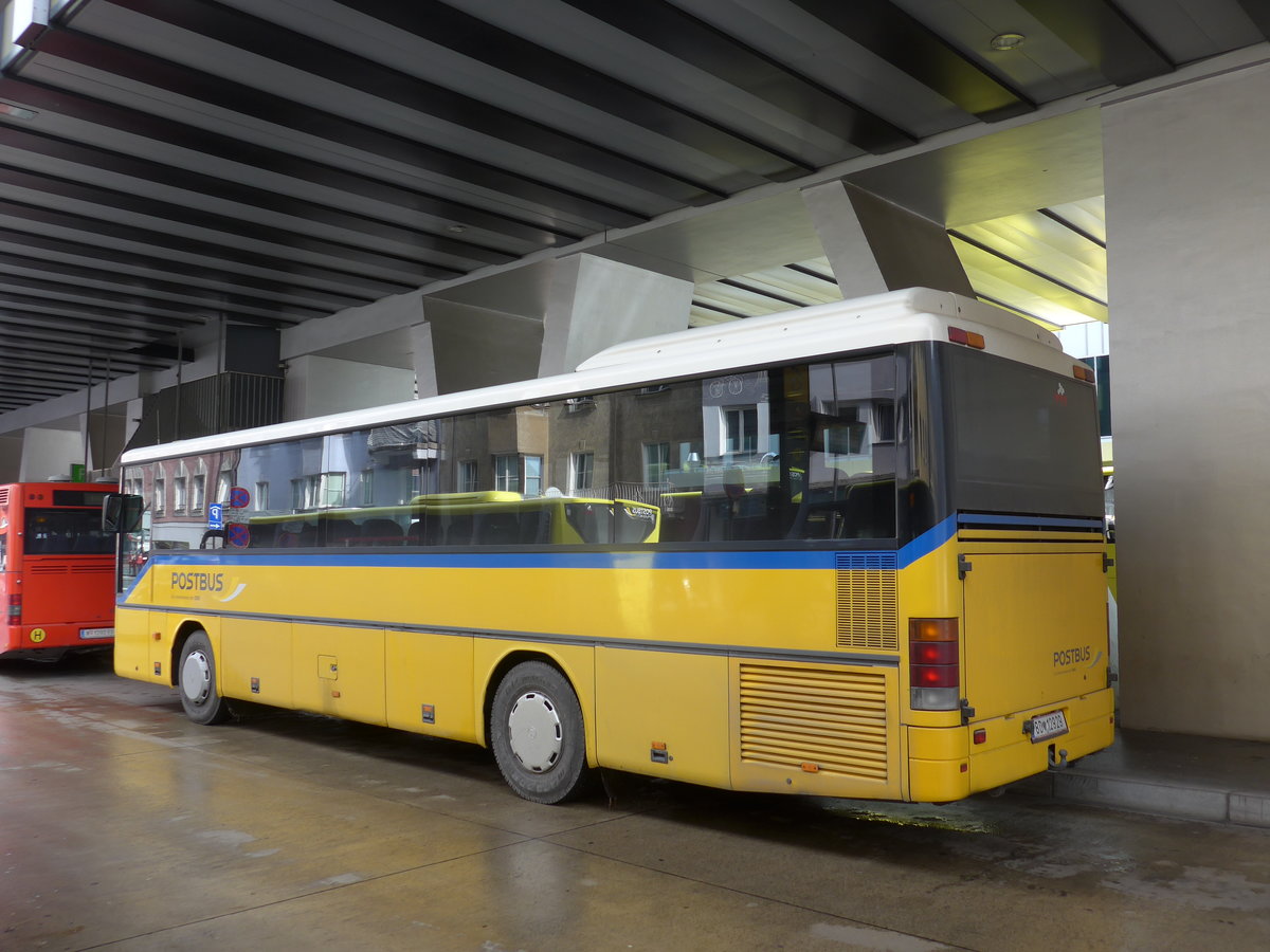 (175'760) - PostBus - BD 12'929 - Setra (ex Heim, Flums/CH) am 18. Oktober 2016 beim Bahnhof Innsbruck