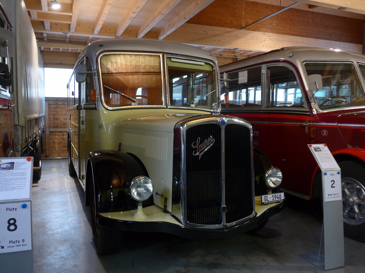 (176'298) - Biegger, Uster - Nr. 32/GL 1946 - Saurer/R&J (ex Redbull (Schweiz), Baar; ex Brandt, D-Reichersbeuern; ex Bach, NL-Amsterdam; ex Hgli, Steinach; ex EHC Biel; ex Leuenberger, Thun; ex AvH Heimenschwand) am 23. Oktober 2016 in Ziegelbrcke, Museum