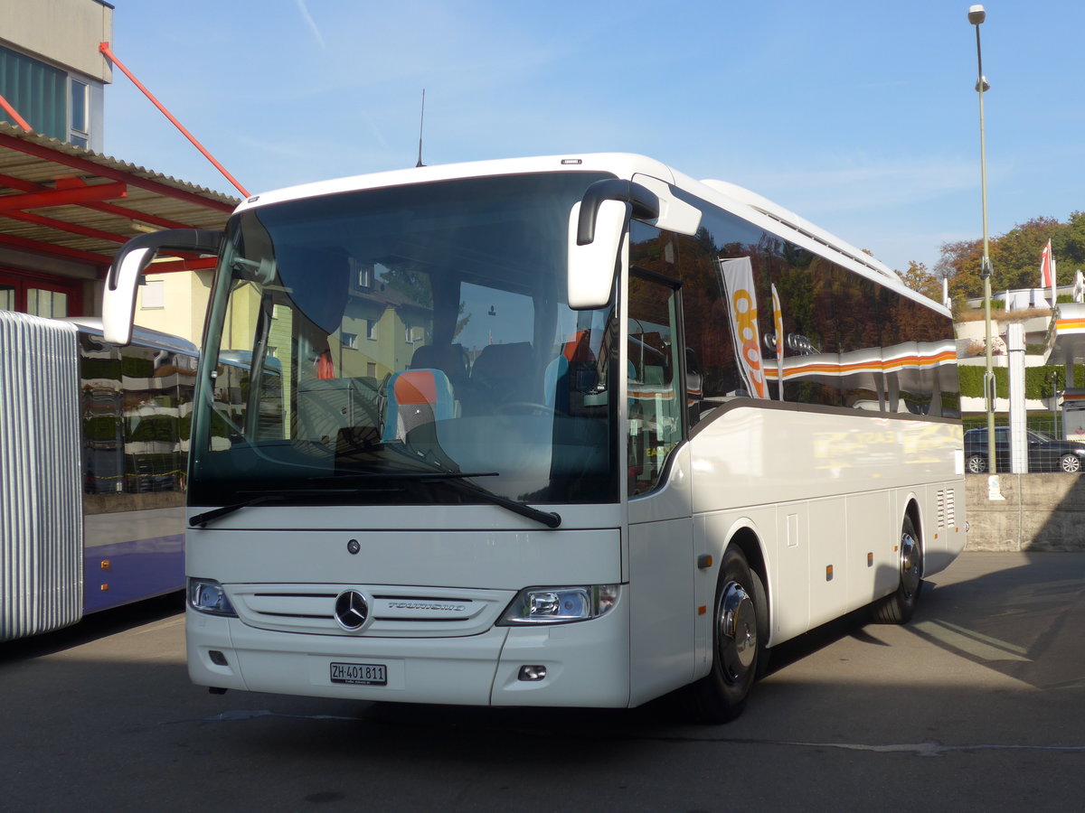 (176'509) - EvoBus, Kloten - ZH 401'811 - Mercedes am 4. November 2016 in Kloten, EvoBus