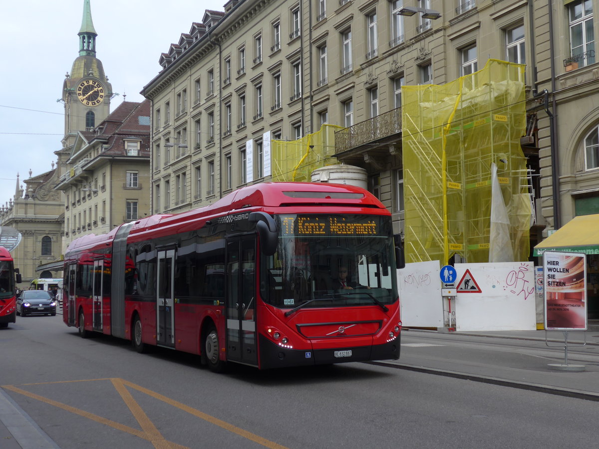 (176'682) - Bernmobil, Bern - Nr. 887/BE 832'887 - Volvo am 13. November 2016 beim Bahnhof Bern