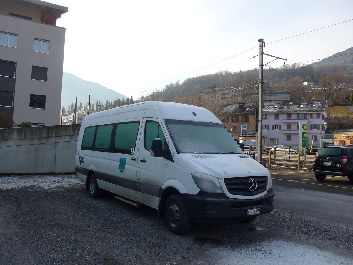 (177'576) - TPC Aigle - Nr. 13/VS 428'095 - Mercedes am 2. Januar 2017 in Monthey, Garage