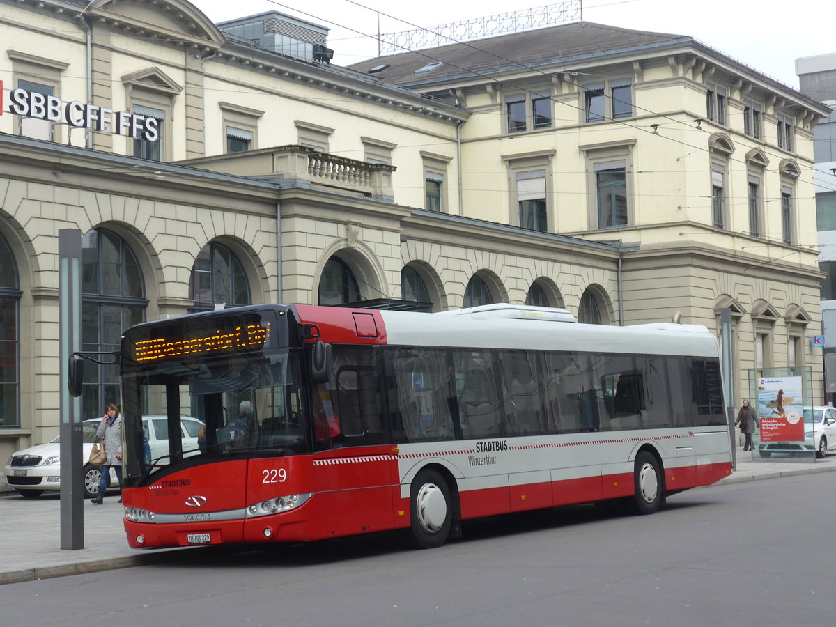 (178'468) - SW Winterthur - Nr. 229/ZH 700'229 - Solaris am 10. Februar 2017 beim Hauptbahnhof Winterthur