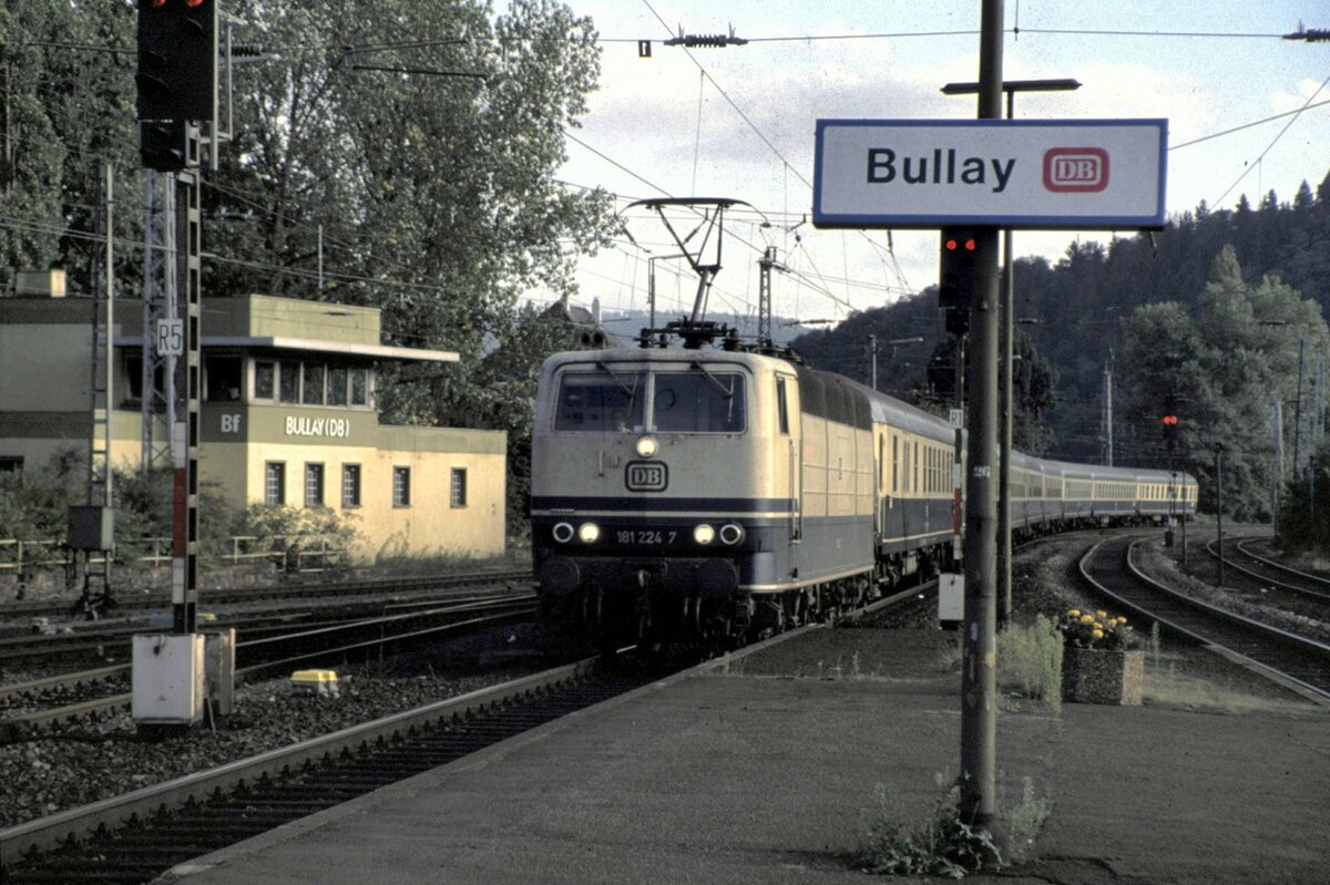 181 224-7 in Bullay im September 1992.
