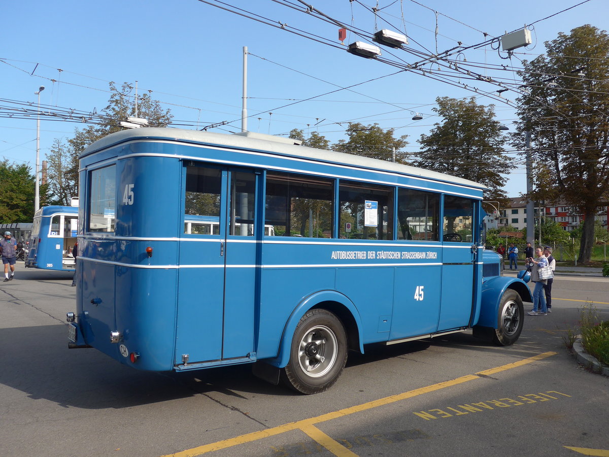 (183'670) - Oldtimer Club Saurer, Arbon - Nr. 45/TG 162'182 - Saurer/Tscher (ex VBZ Zrich Nr. 45; ex Firma in Spreitenbach; ex VBZ Zrich Nr. 245; ex VBZ Zrich Nr. 45) am 20. August 2017 in Zrich, Garage Hardau