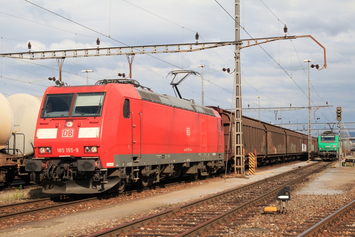 185 155-9 am 20. August 2014 im Rangierbahnhof Muttenz in der Schweiz.