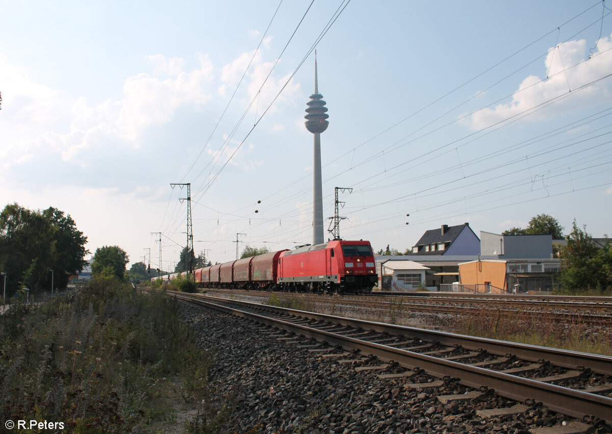 185 284-7 zieht mit einem gemischten Güterzug durch Nürnberg Hohe Marter 31.08.24