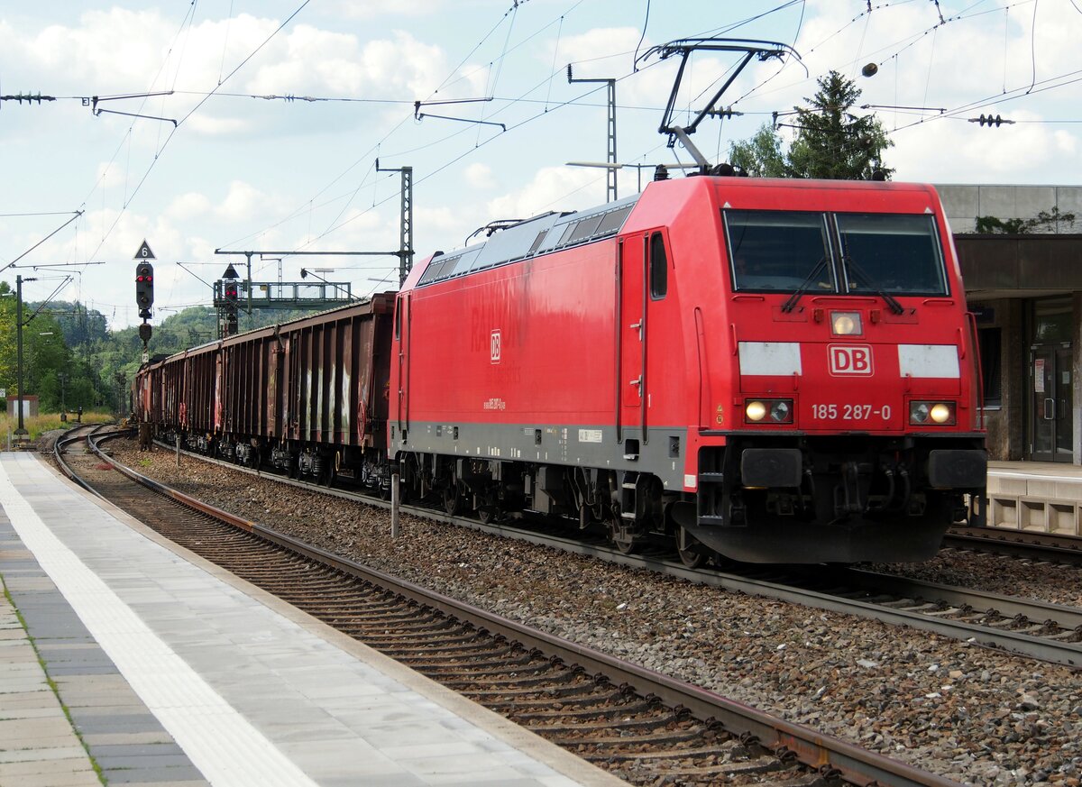 185 287-0 mit Güterzug in Amstetten am 03-07-2020.