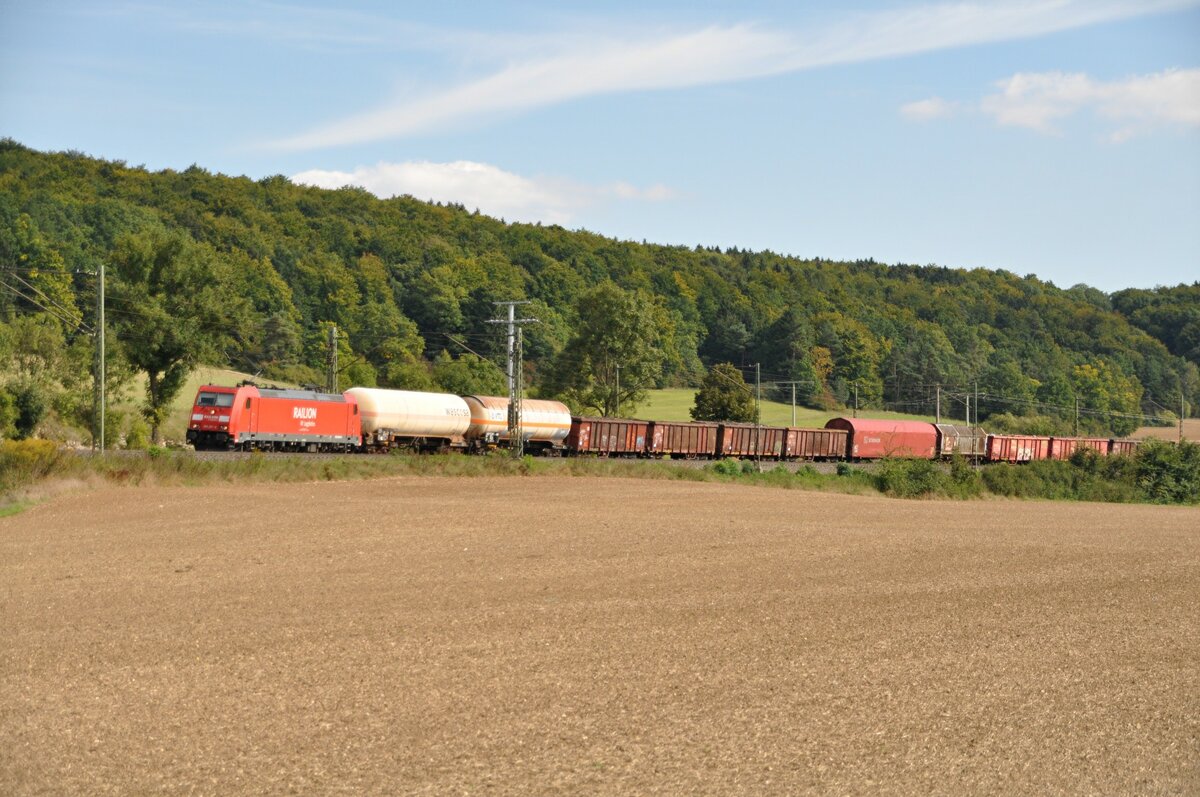185 297-9 mit gemischtem Güterzug bei Amstetten am 20.09.2012.
