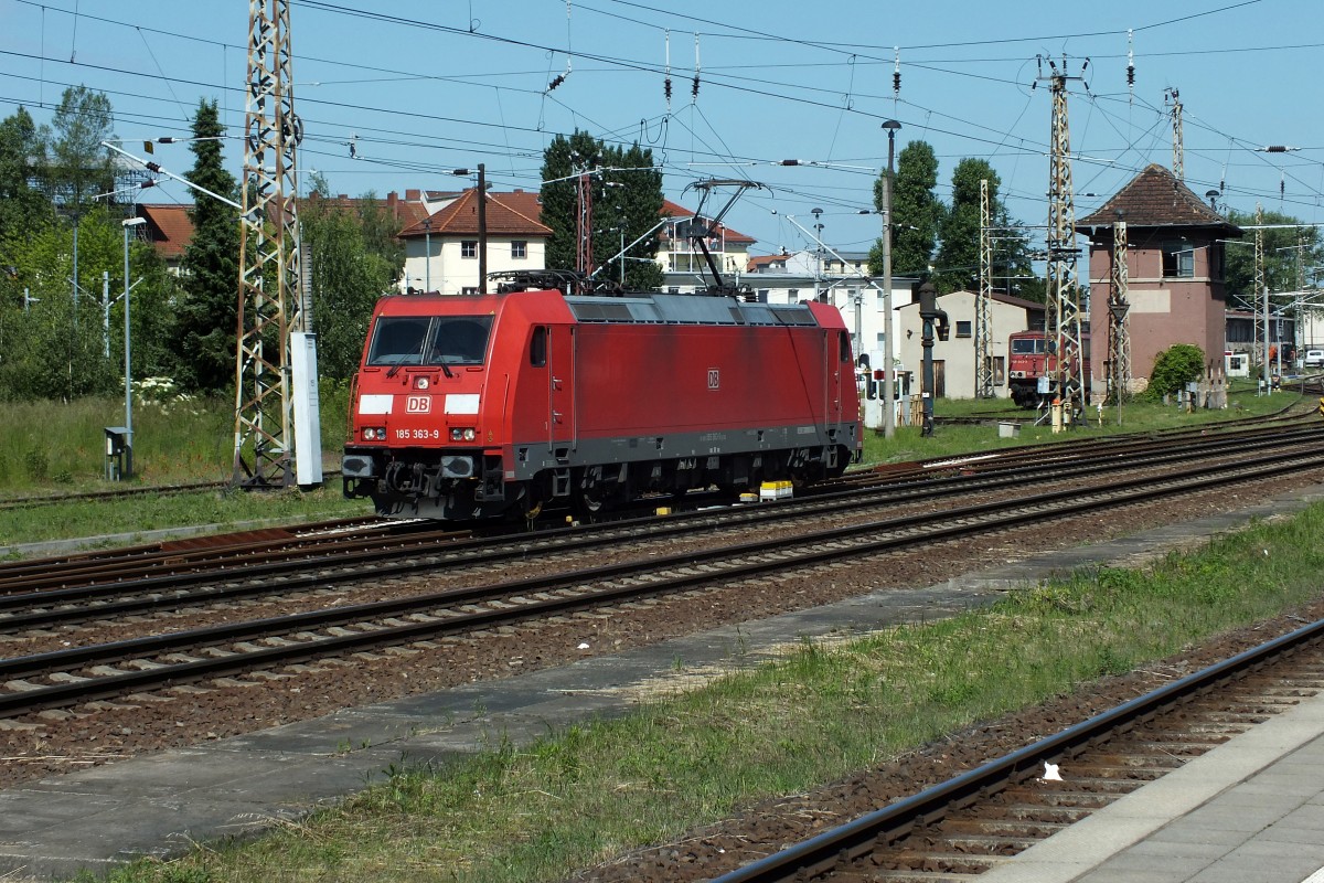 185 363 r�ckt am 30.5.14 aus der Abstellung des Bahnhofes Frankfurt (Oder) in Richtung GBF Oderbr�cke aus.