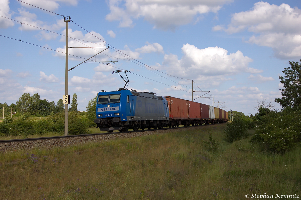185 511-3 Alpha Trains f�r METRANS Rail s.r.o. mit einem Containerzug in Stendal und fuhr in Richtung Salzwedel weiter. 31.05.2014