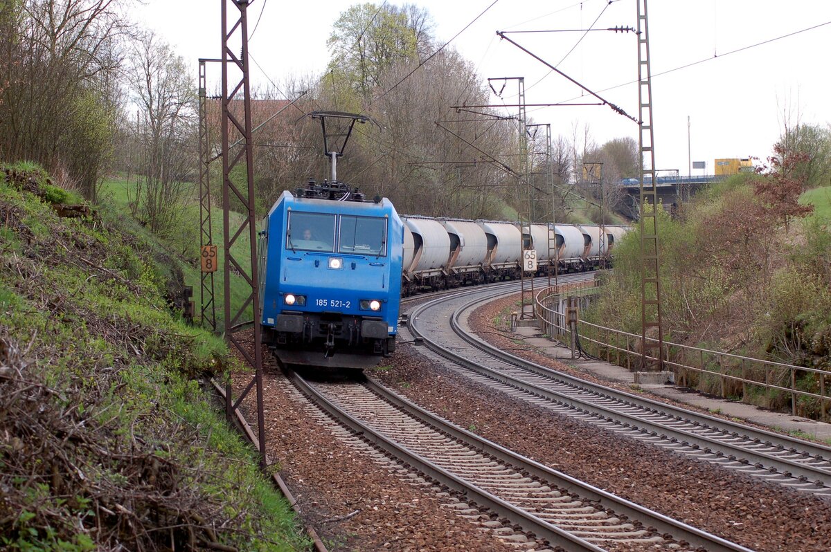 185 521-2 mit Zementzug auf der Geislinger Steige am 20.04.2009.