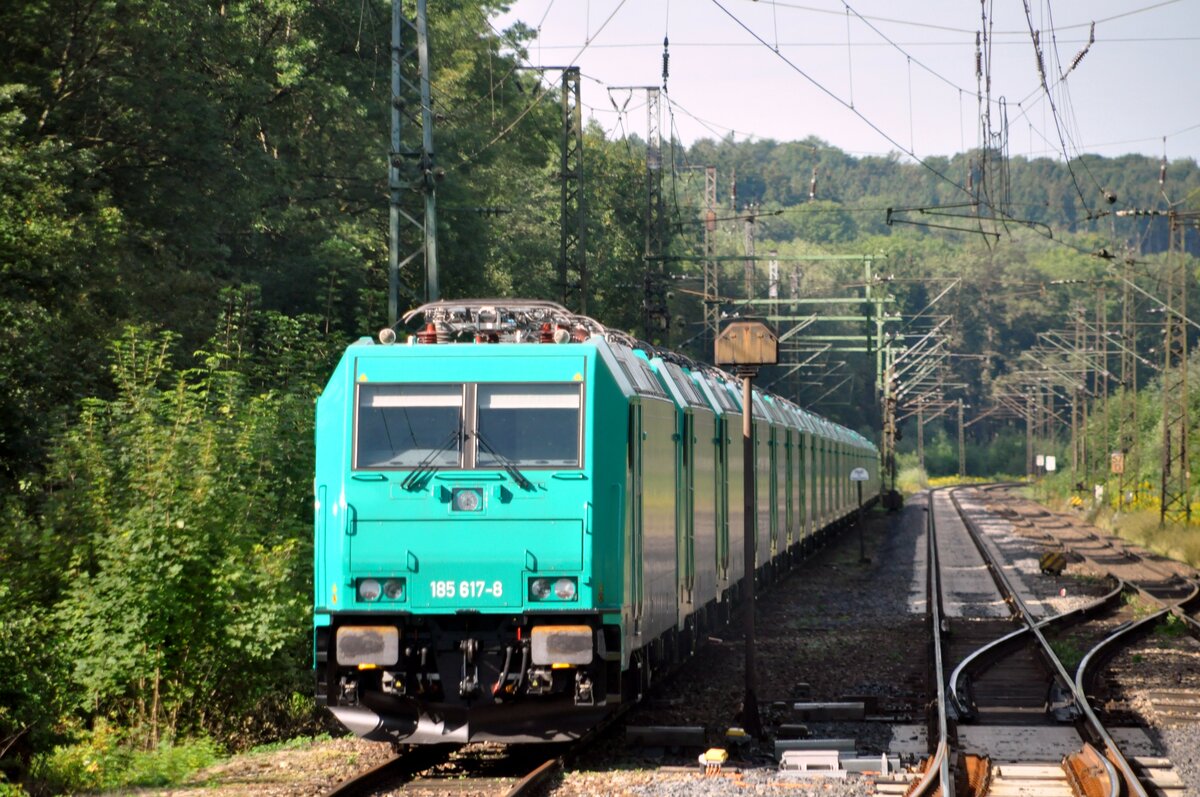 185 Pool bei Neu-Offingen am 25.08.2010. Die Aufnahme wurde aus dem fahrenden Zug gemacht.