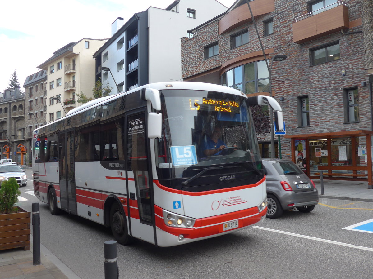 (185'579) - CIA Andorra la Vella - K3714 - Otokar am 28. September 2017 in La Massana, Les Entrades