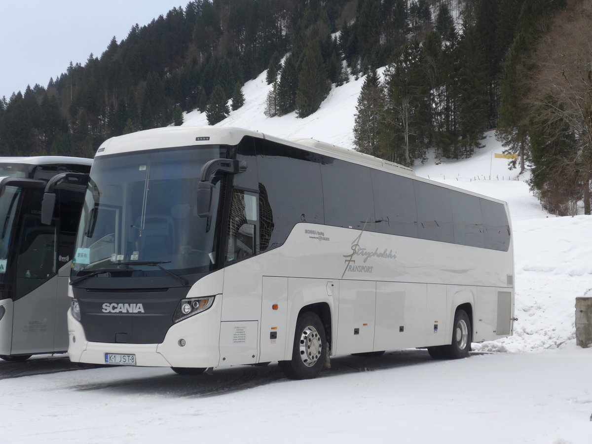 (187'638) - Aus Polen: Strychalski, Krakw - K1 JST8 - Scania/Higer am 2. Januar 2018 in Engelberg, Titlisbahnen