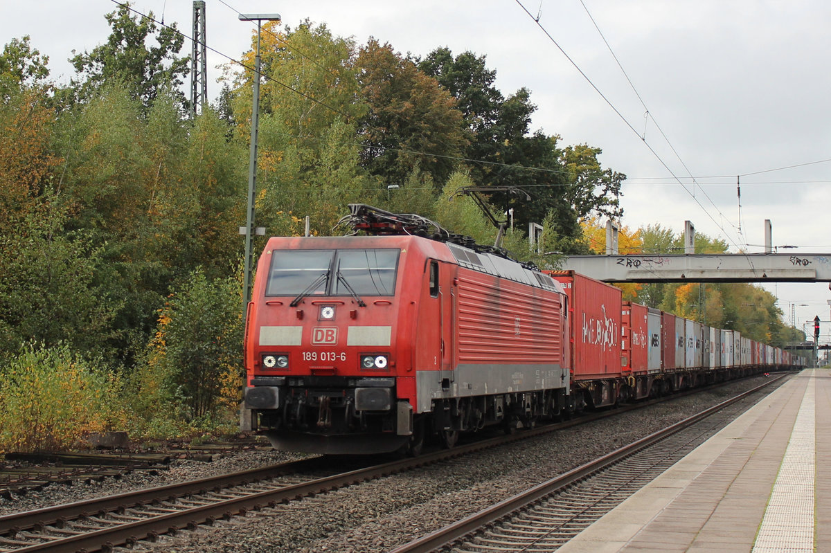 189 013-6 mit  Seekisten  am Haken. Tostedt, 17.10.2020