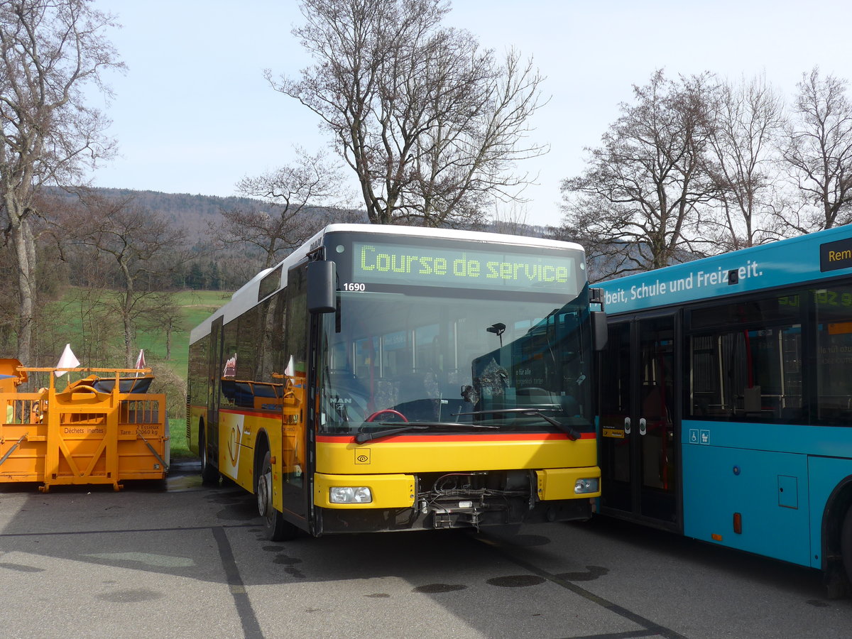 (189'897) - CarPostal Ouest - MAN (ex P 25'585) am 2. April 2018 in Develier, Parkplatz