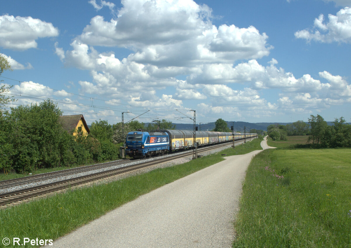 192 016-4 zieht bei P�lling ein ARS Altmann gen Norden. 14.05.24