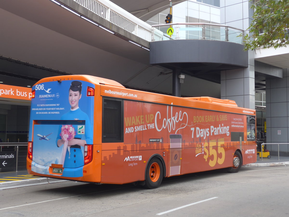 (192'262) - Melbourne Airport, Melbourne - Nr. 506/BS01 NL - Scania/Volgren am 2. Mai 2018 in Melbourne, Airport