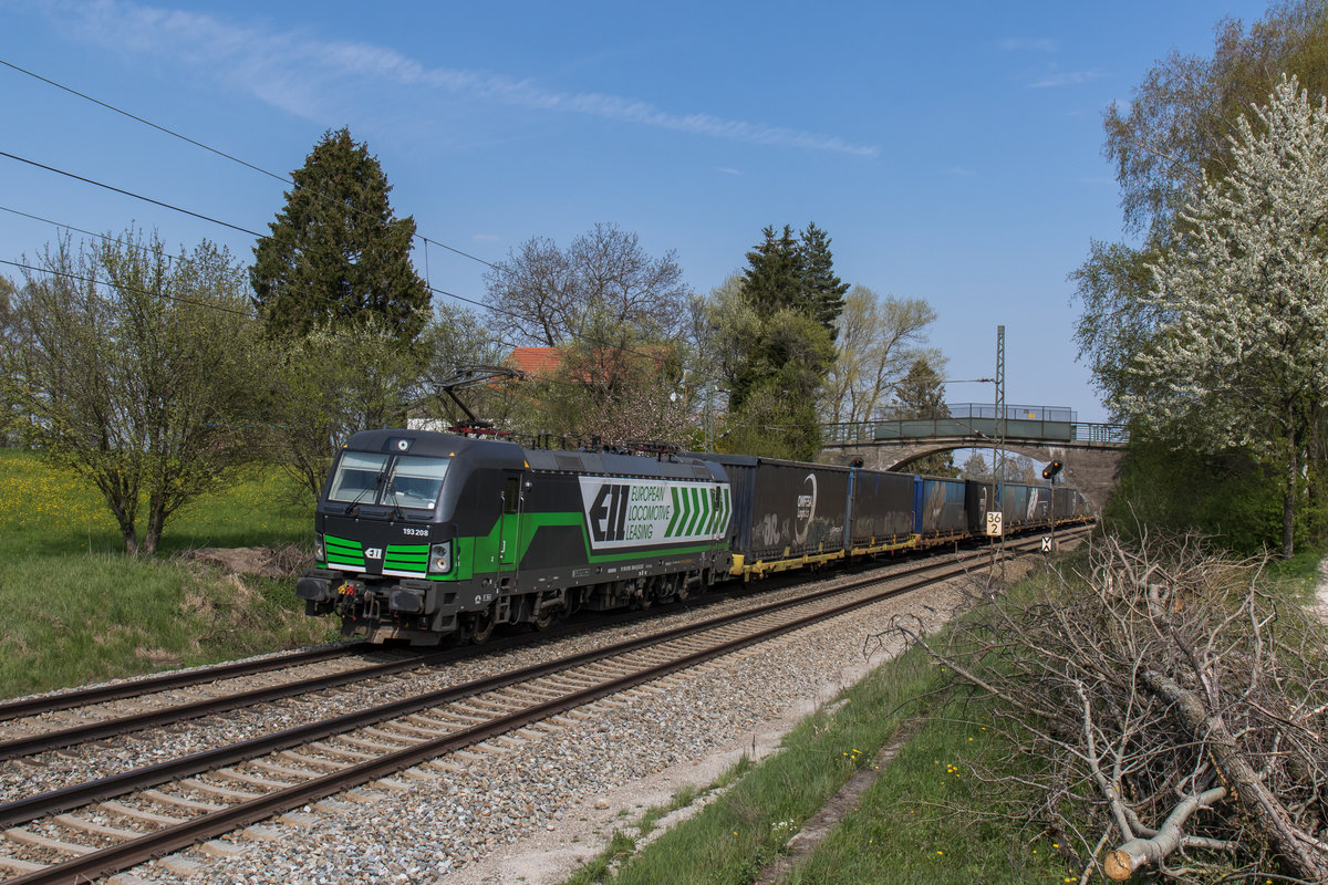 193 208-6 mit einem Containerzug am 22. April 2016 bei bersee am Chiemsee.