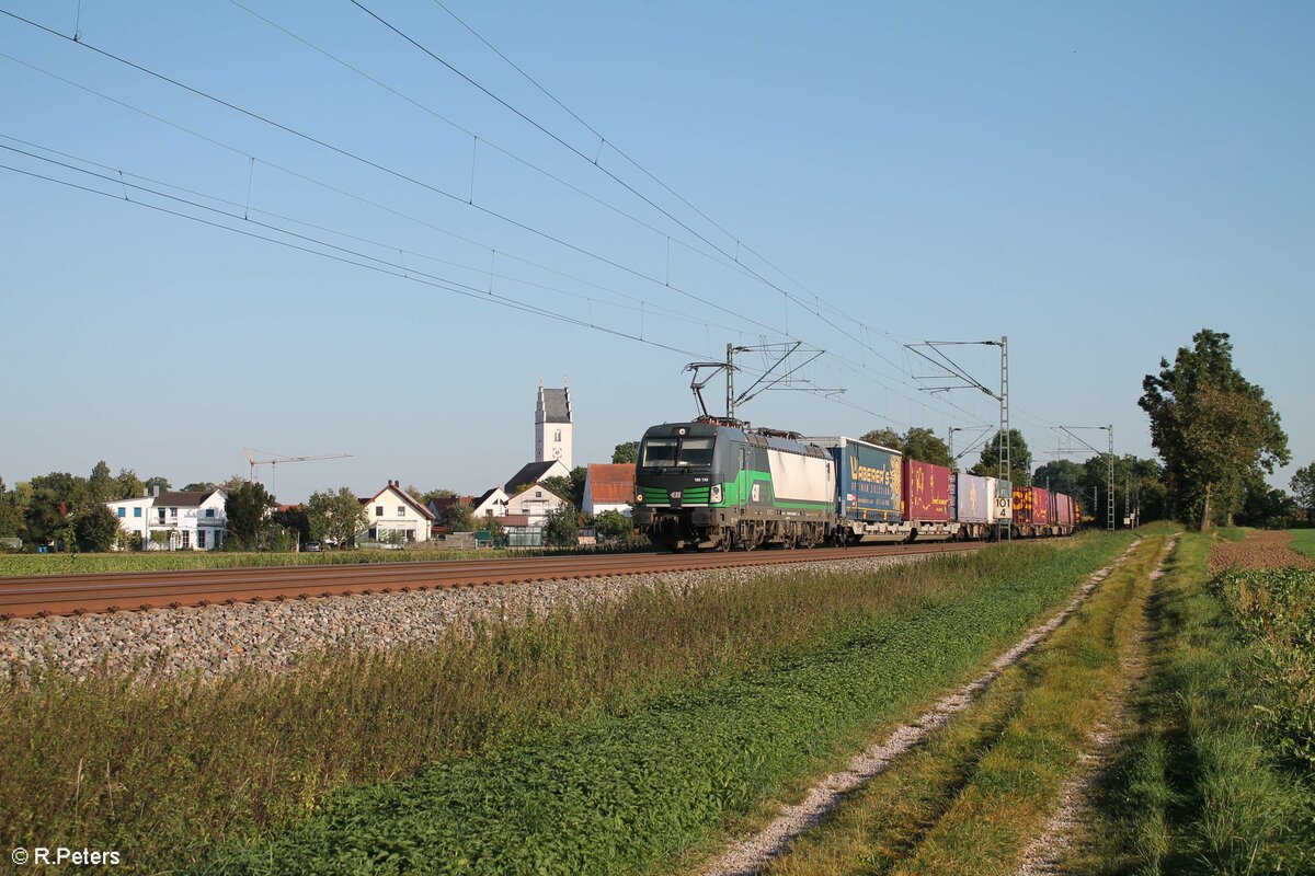 193 733 zieht ein KLV bei Moosham in Richtung Norden. 25.09.21