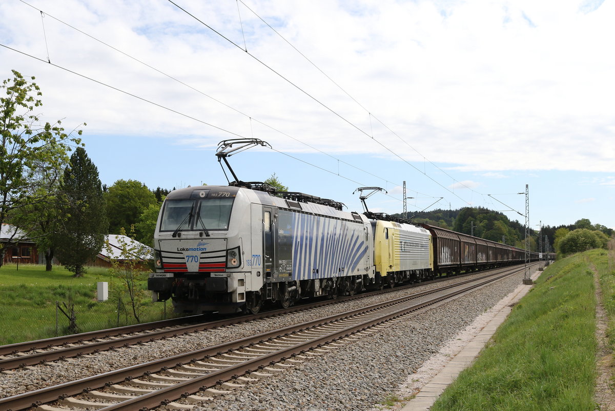 193 770 & 189 902 aus Salzburg kommend am 4. Mai 2020 bei Grabensttt im Chiemgau.