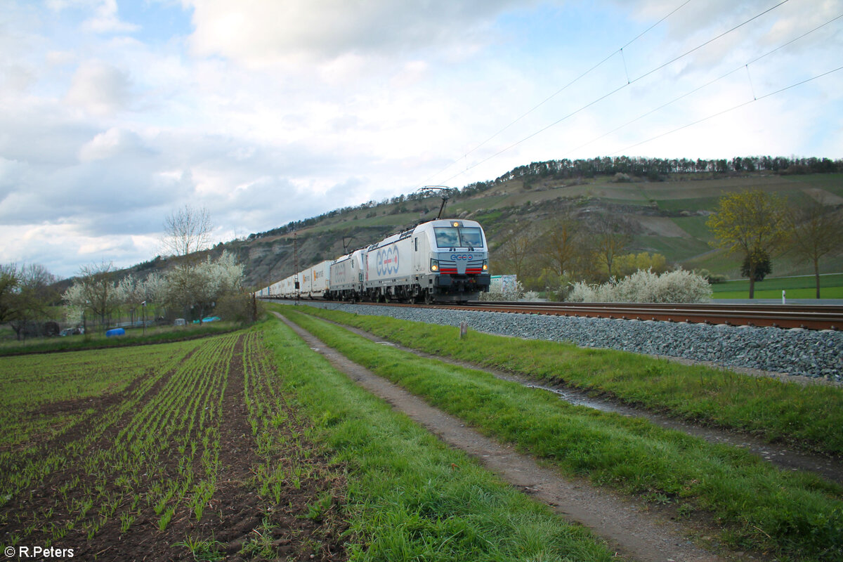 193 849  Unser Hansi  + 193 778-8 mit dem SARP Intermodal-Zug bei Th�ngersheim. 28.03.24