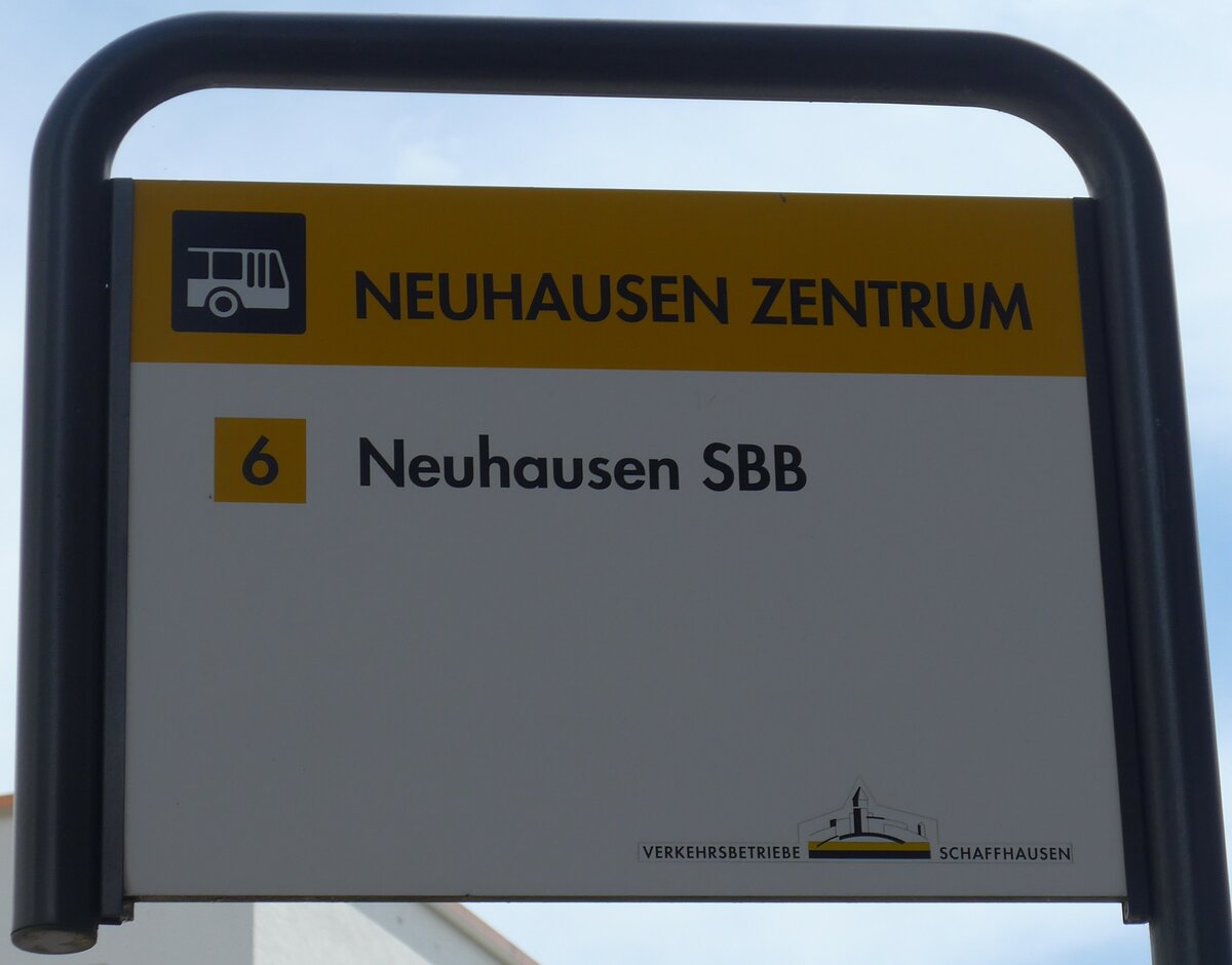 (193'956) - VERKEHRSBETRIEBE SCHAFFHAUSEN-Haltestellenschild - Neuhausen, Zentrum - am 10. Juni 2018