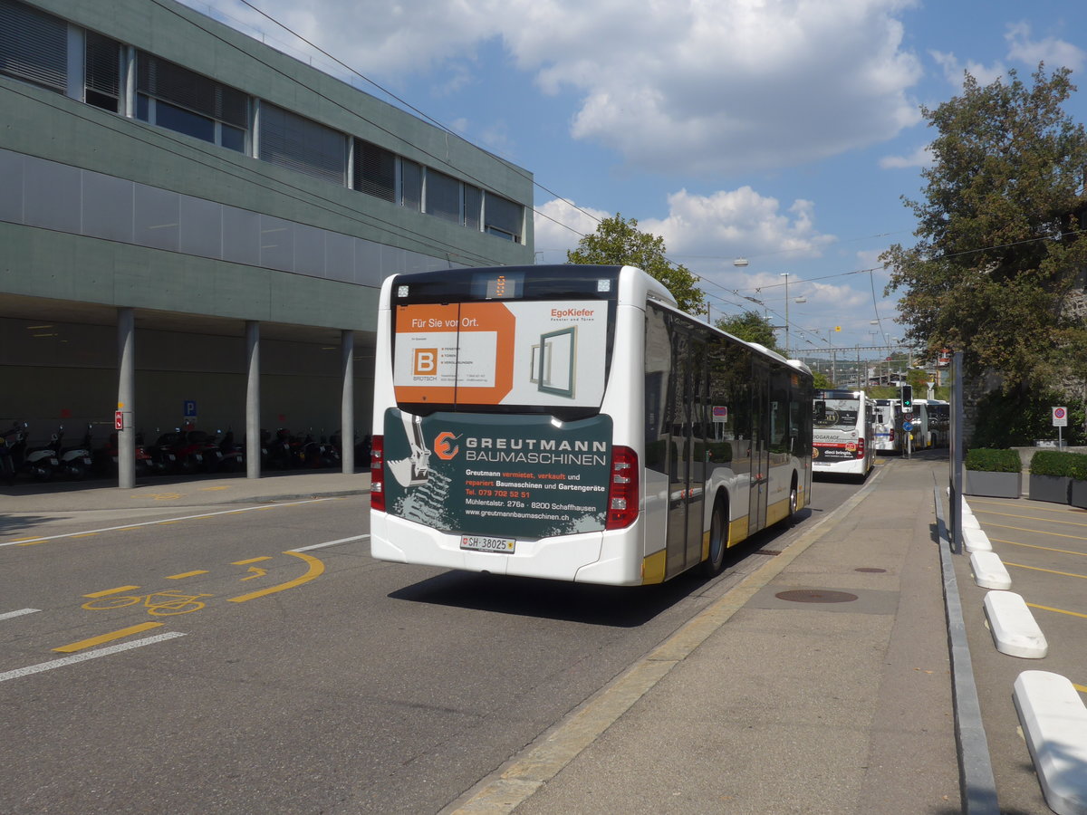 (196'135) - VBSH Schaffhausen - Nr. 25/SH 38'025 - Mercedes am 20. August 2018 beim Bahnhof Schaffhausen