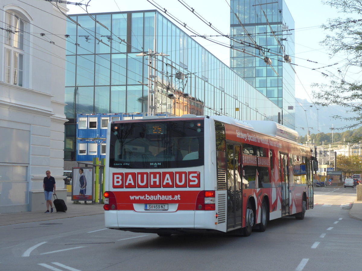 (197'037) - Albus, Salzburg - Nr. L1601/S 459 NZ - MAN am 13. September 2018 beim Bahnhof Salzburg