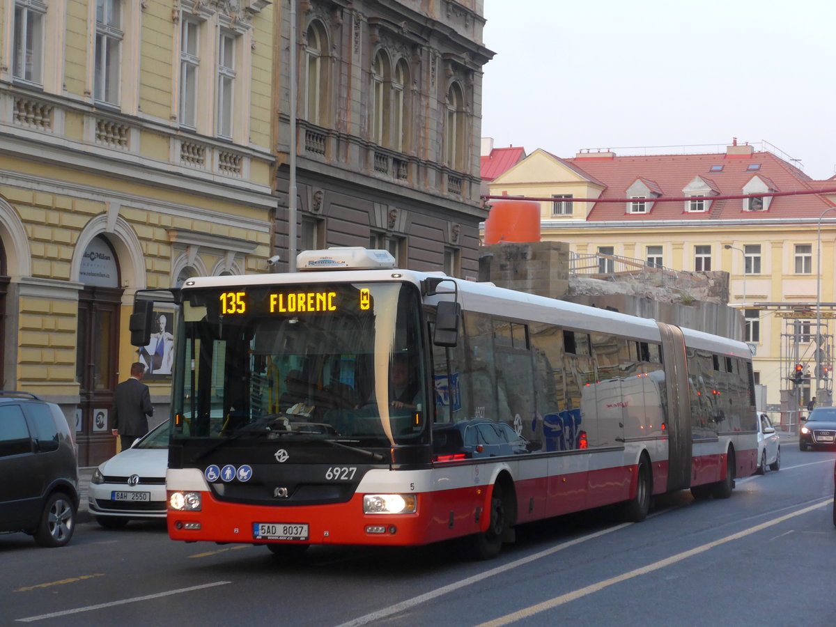 (198'467) - DPP Praha - Nr. 6927/5AD 8037 - SOR am 18. Oktober 2018 in Praha, Florenc