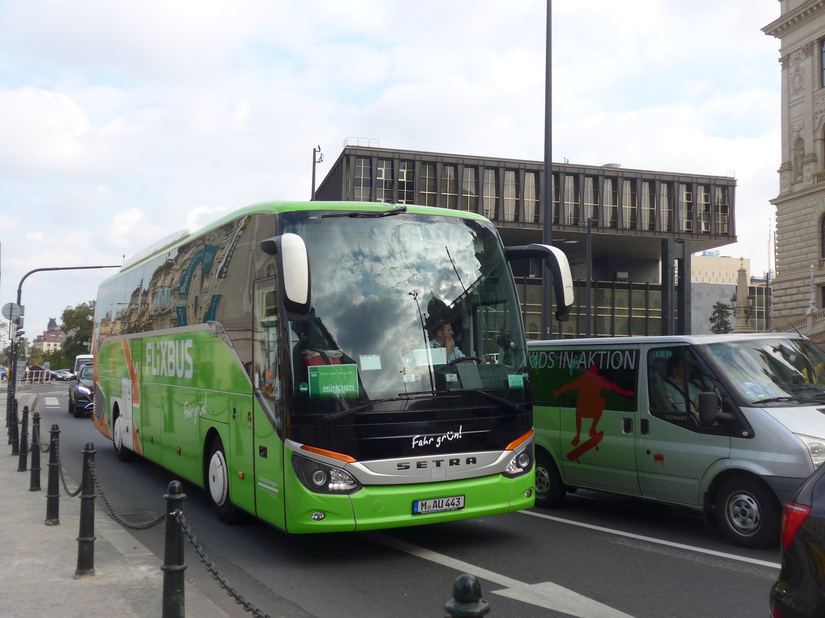 (198'859) - Aus Deutschland: Autobus Oberbayern, Mnchen - M-AU 443 - Setra am 20. Oktober 2018 in Praha, Nationalmuseum