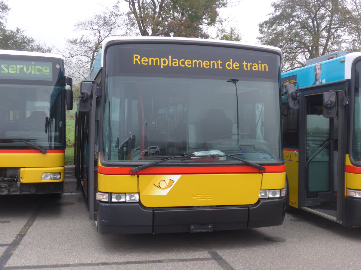 (199'220) - PostAuto Bern - Nr. 797 - Volvo/Hess (ex Bernmobil, Bern Nr. 258) am 4. November 2018 in Develier, Parkplatz