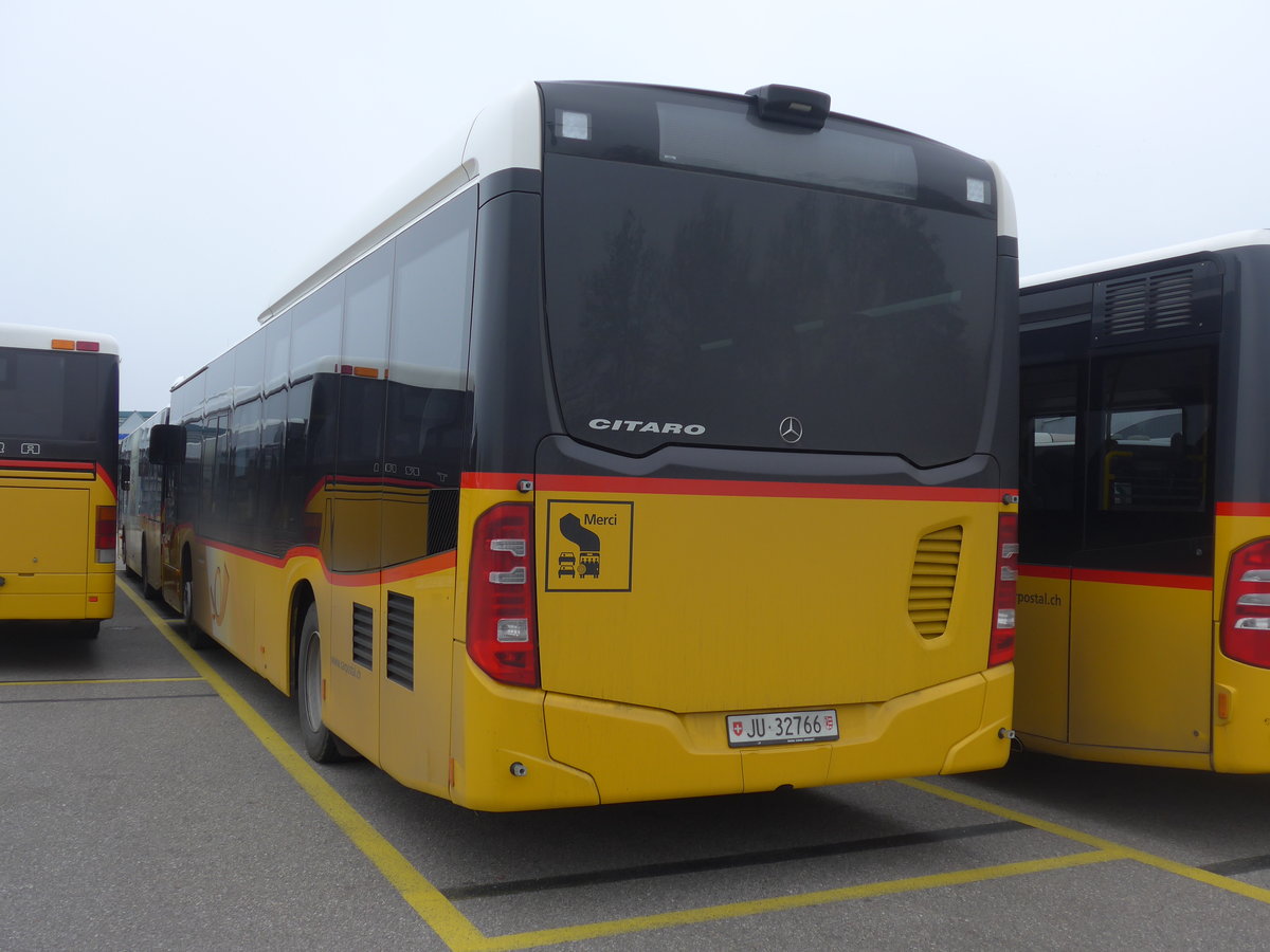 (199'228) - CarPostal Ouest - JU 32'766 - Mercedes (ex Nr. 26) am 4. November 2018 in Develier, Parkplatz