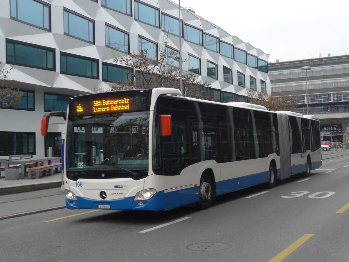 (199'362) - VBL Luzern - Nr. 166/LU 174'617 - Mercedes am 18. November 2018 in Luzern, Frohburgstrasse